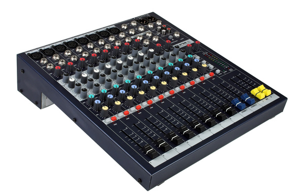 Soundcraft EPM8 - Analogowa konsoleta mikserska